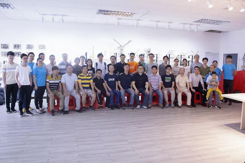 雷宇激光新品發(fā)布會(huì)暨首期激光STEAM教育普惠師資培訓(xùn)在東莞雷宇激光創(chuàng)客空間成功舉辦