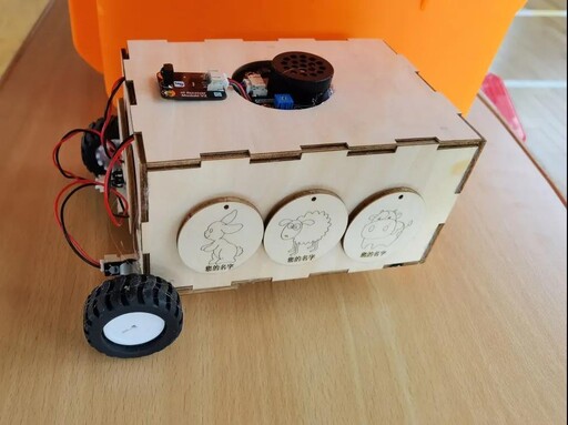 最美四月，雷宇攜手合作伙伴助力科創教育活動