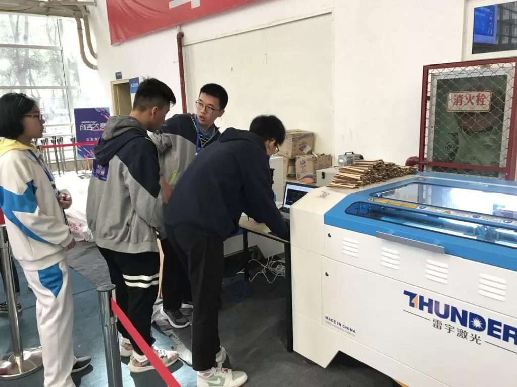 雷宇此次助力中小學生電腦制作大賽，也發揮了不小的作用。