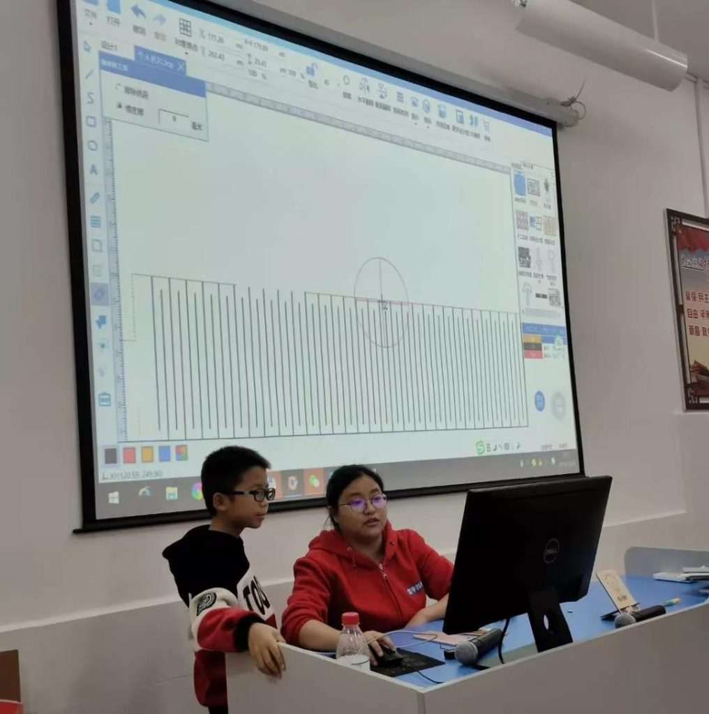 胡小雪講師全方位地介紹了激光建模軟件lasermaker的使用