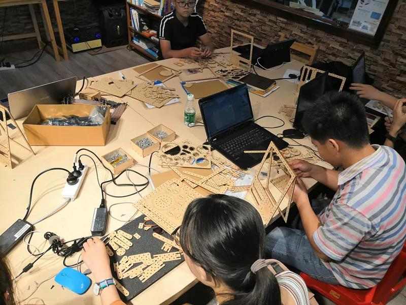 你們認(rèn)真的樣子很吸引人呀 