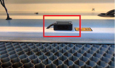 上限位開關蒙有灰塵