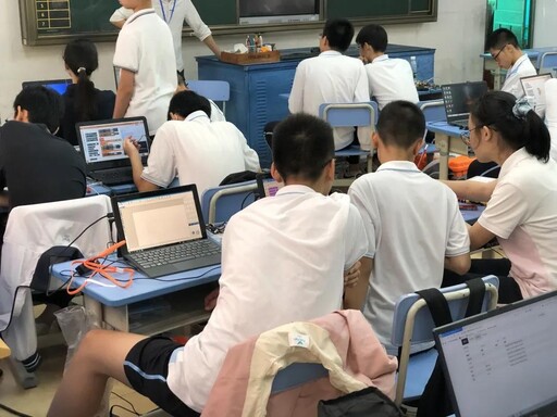 比賽現場熱火朝天