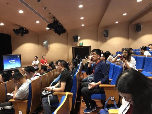 一個教師之間交流的平臺，主辦方期望提高教師的輔導和組織創客活動的水平