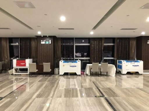 很多小組都在追求更加精致美觀的作品外觀時，選擇使用激光切割機。