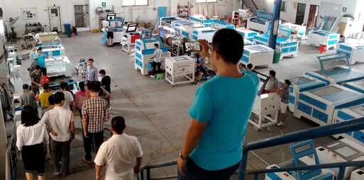 “星火計劃”暨第16期創客教育普惠工程師資培訓走進東莞雷宇激光