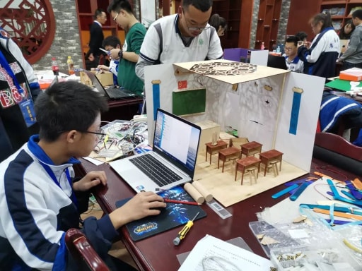 創客作品逐步成型