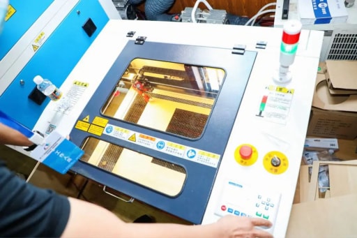 雷宇與創趣天地助力第二十三屆海南省學生信息素養提升實踐活動