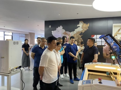 熱烈歡迎廣東省中職學校教師一行來我司參觀交流