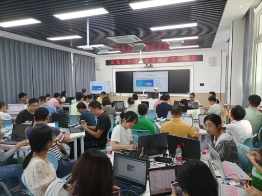 雷宇助力廣州市從化區科技競賽指導教師培育活動——激光造物課堂圓滿完成！